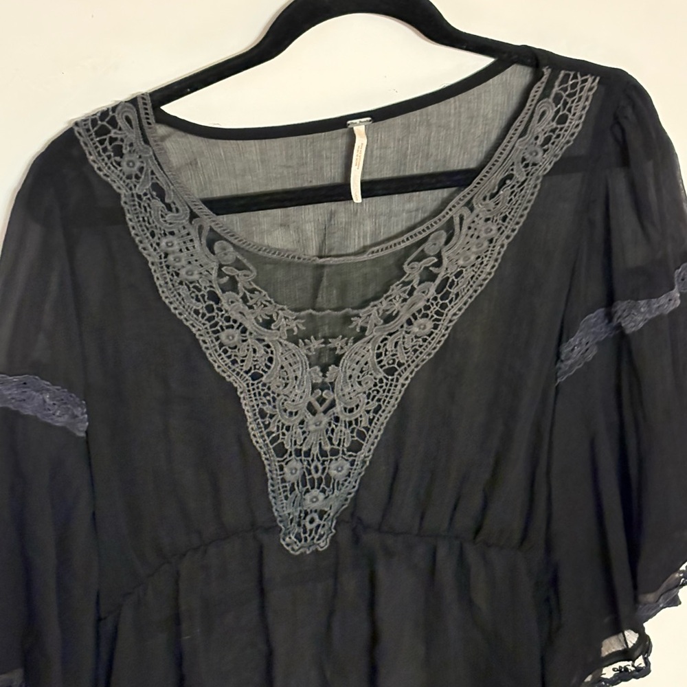 Free People Black Grey Lace Trim Bohemian Women's Blouse Size L - Picture 4 of 6